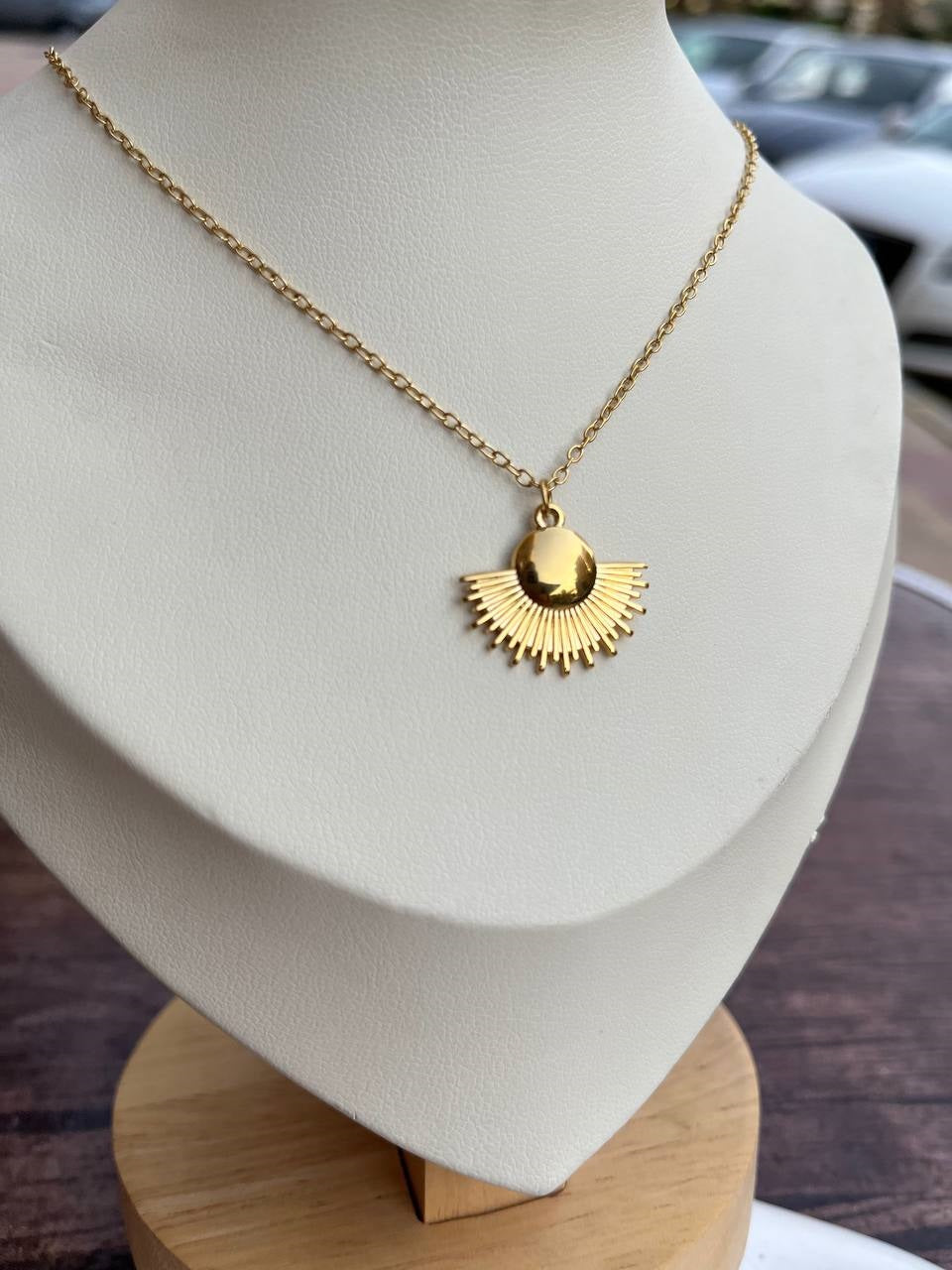 Belle Necklace