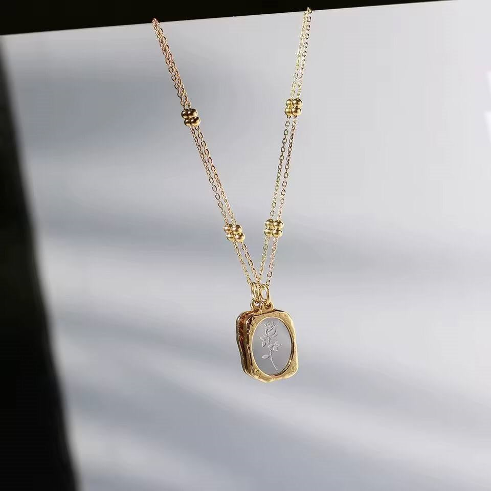 Flower necklace
