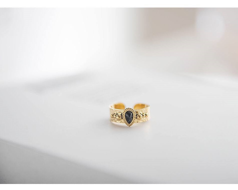 Zia Ring