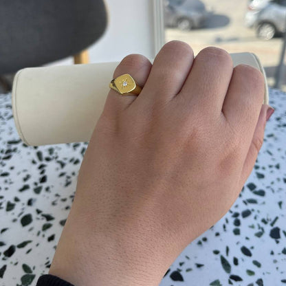 Helena Pinky Ring