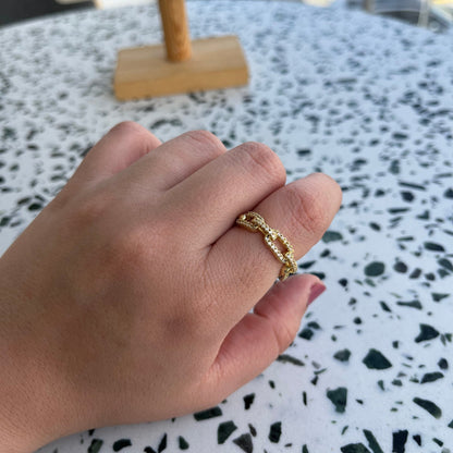 Eva Ring