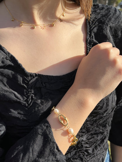 Clara Necklace