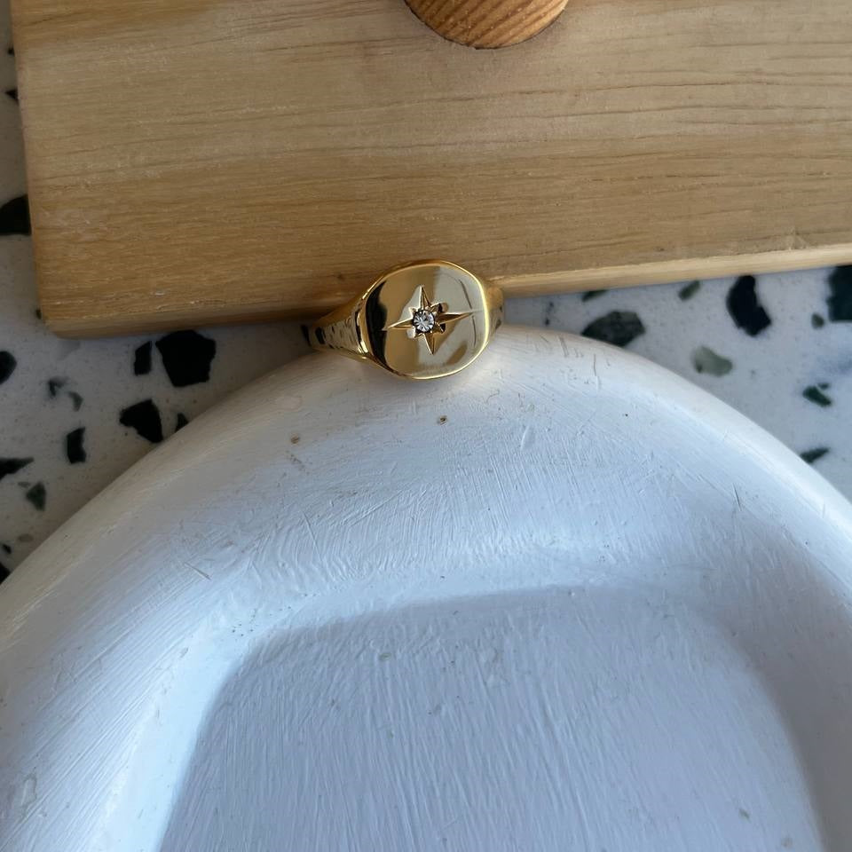 Luna Ring