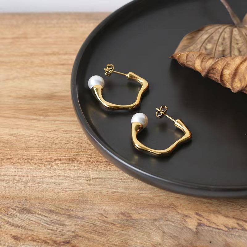 Lydia earring