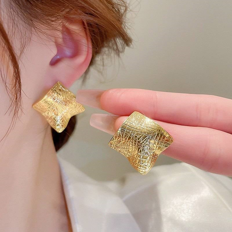 Clara earring