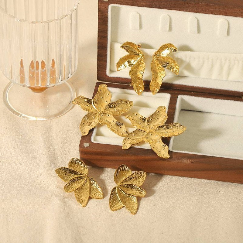 Victoria earring