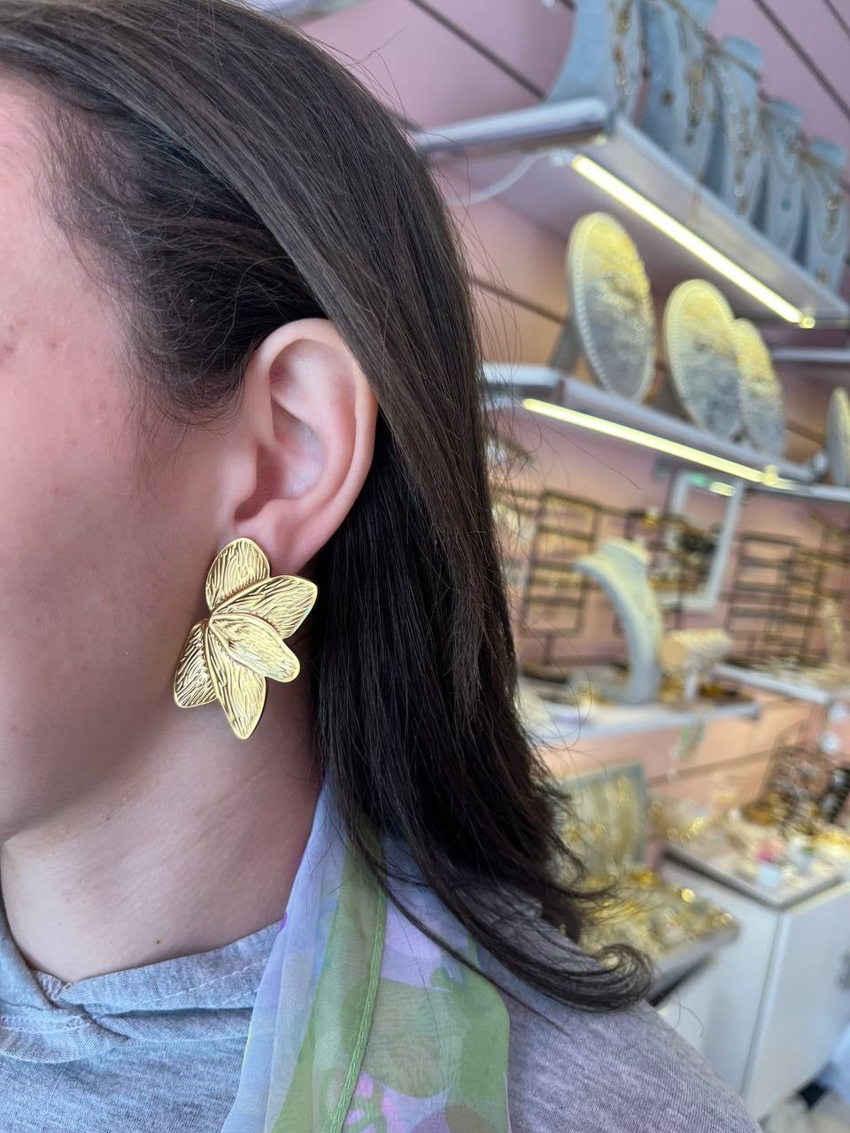 Victoria earring
