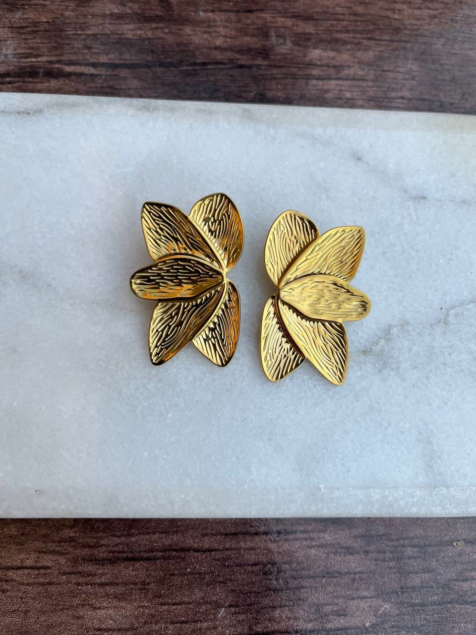 Victoria earring