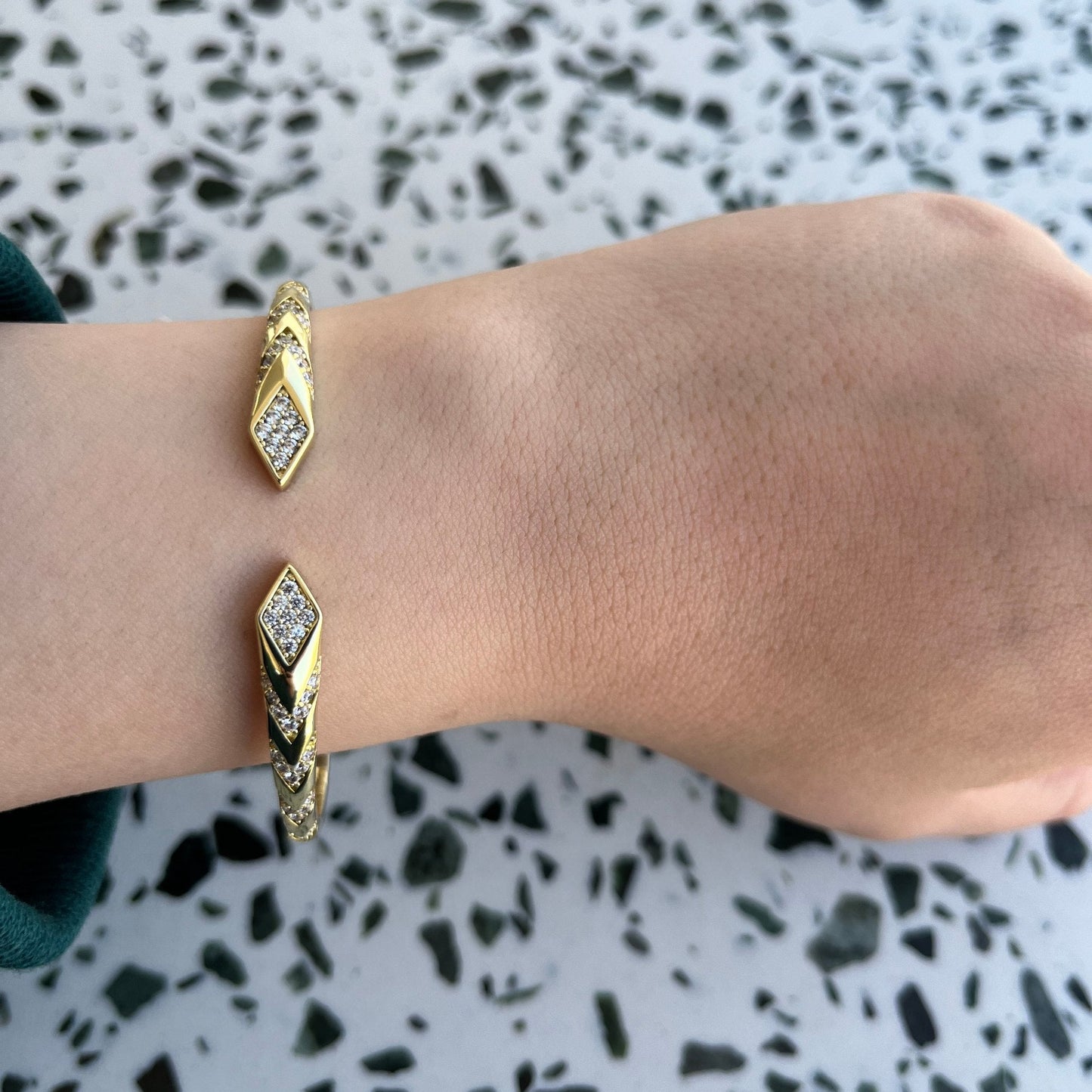 Ava Bangle