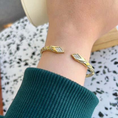 Ava Bangle