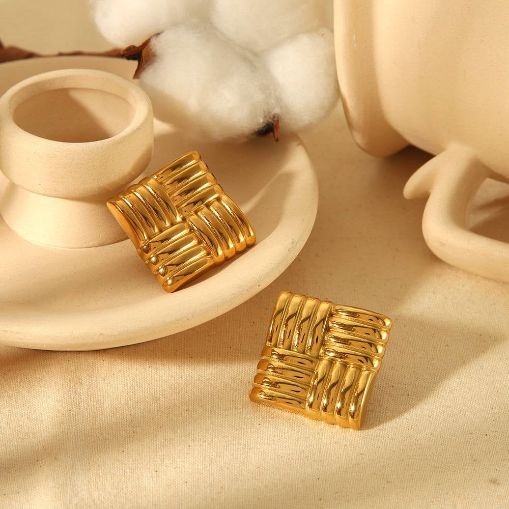 Quinn earring