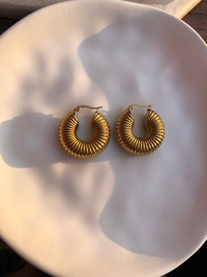 Charlotte earring