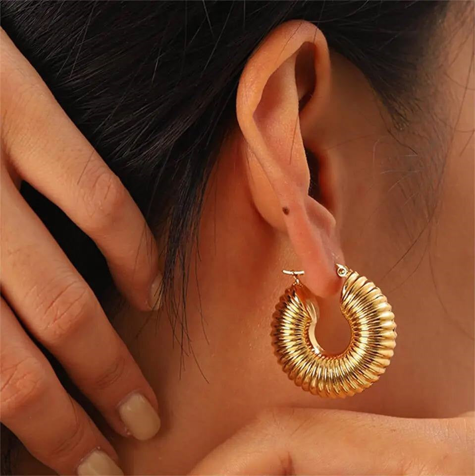 Charlotte earring
