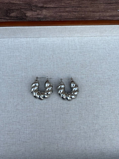 Heidi earring