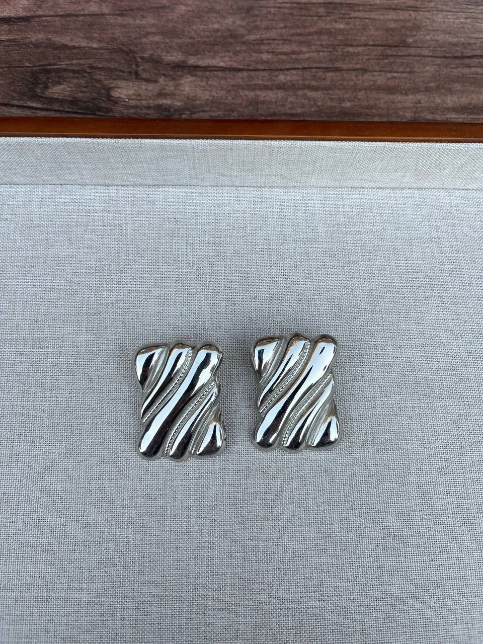 Louisa earring