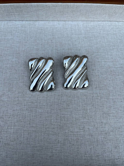 Louisa earring