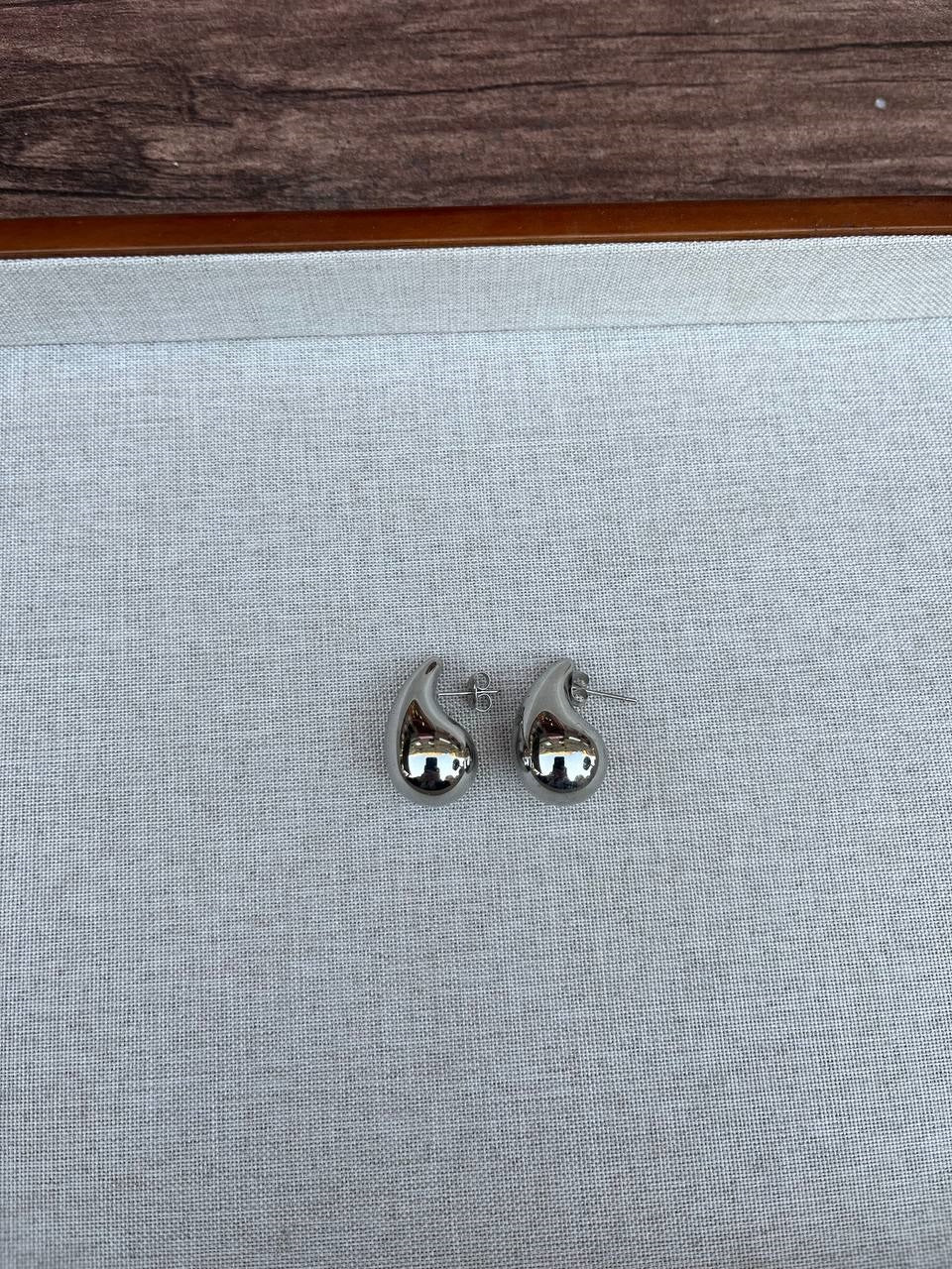 Vega earring