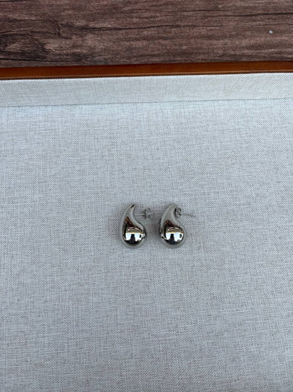 Vega earring