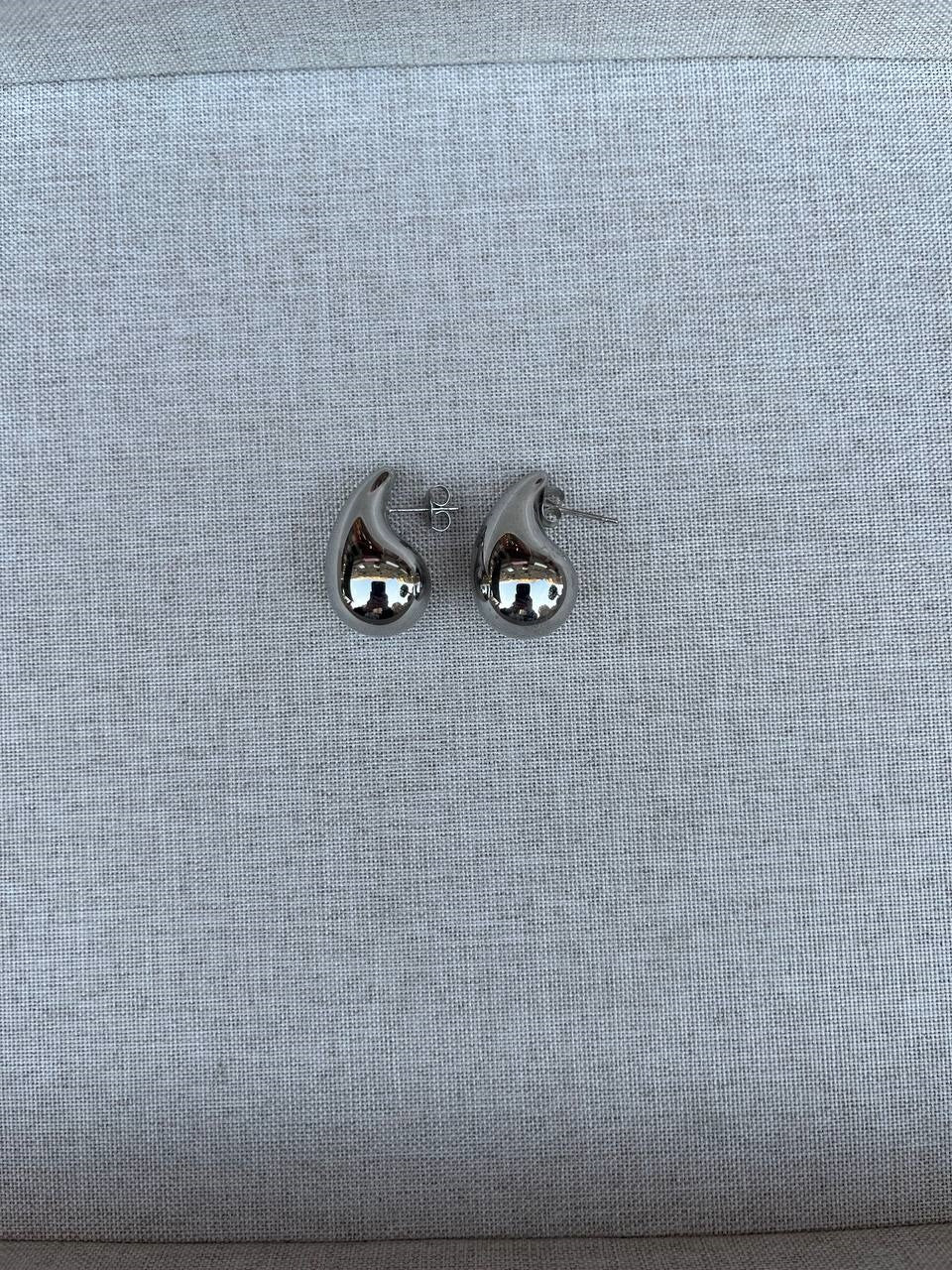 Vega earring