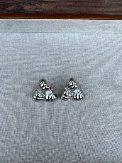 Elsa earring