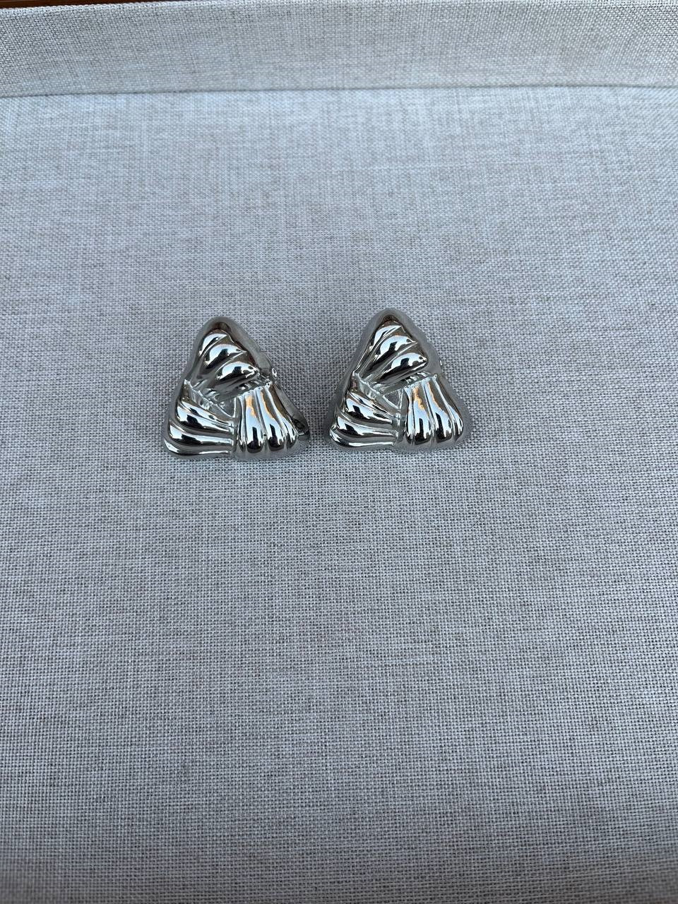 Elsa earring