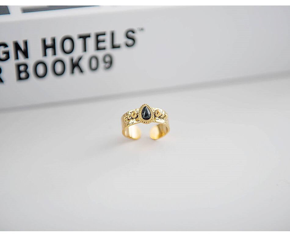 Zia Ring