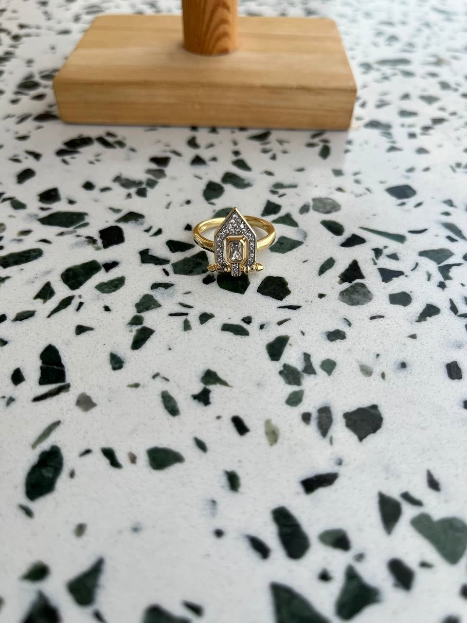 Leila Ring