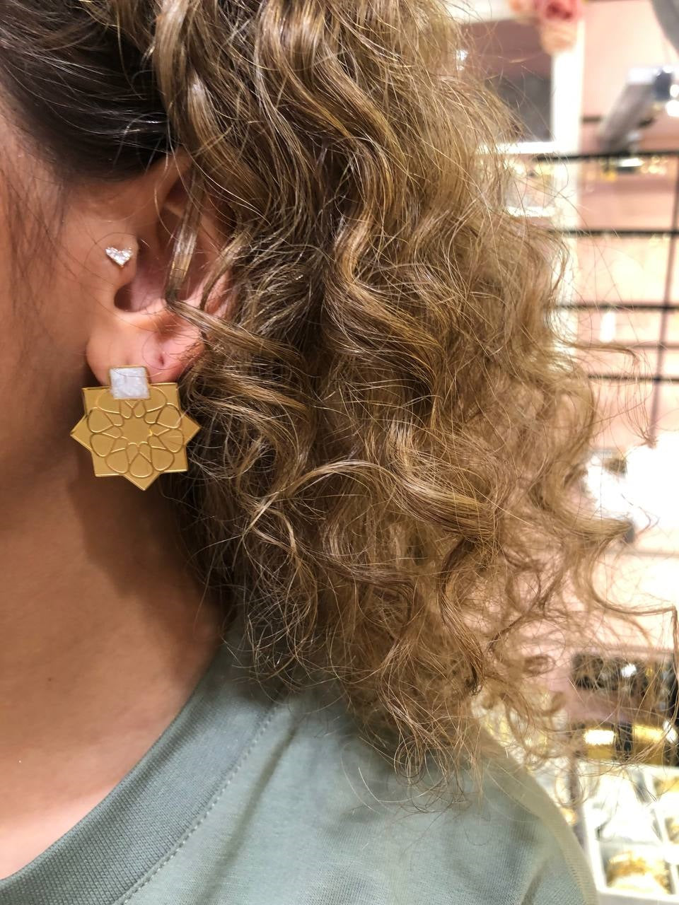 Bella earring