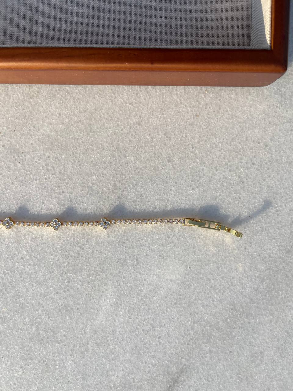 Van Bracelet