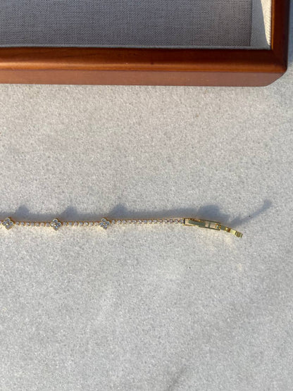 Van Bracelet