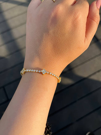 Van Bracelet