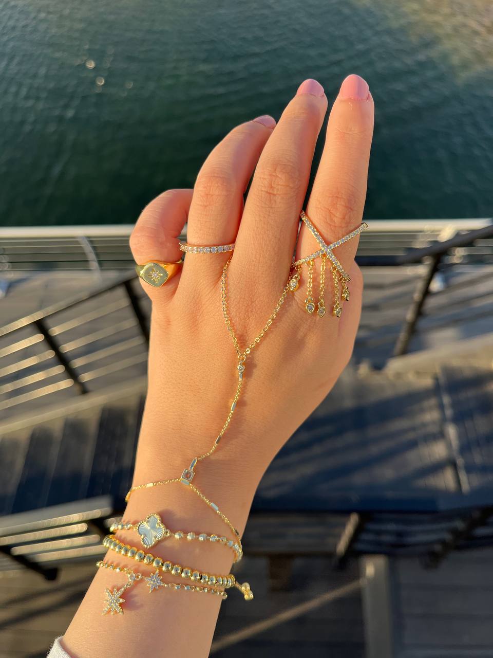 Nergis Hand chain