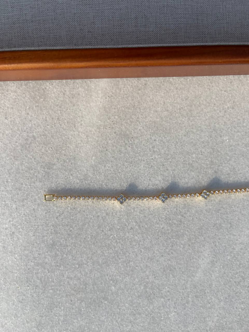 Van Bracelet